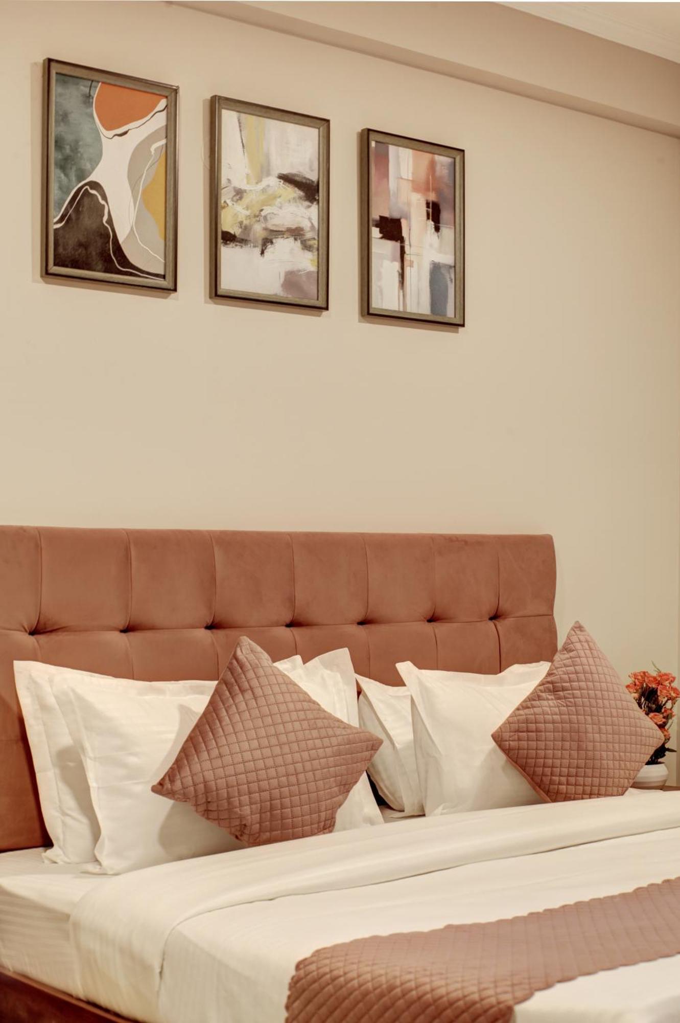 Limewood Stay - Executive Huda City Center غورغاون المظهر الخارجي الصورة