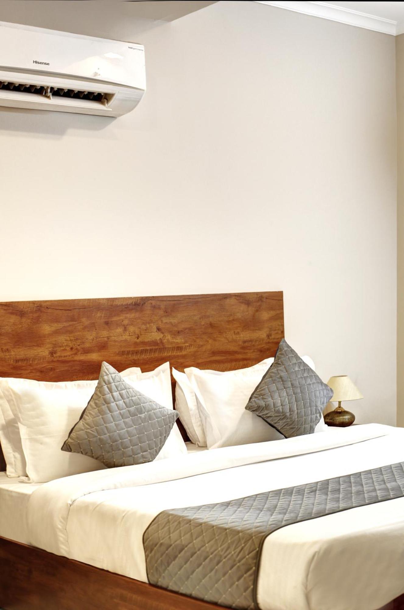 Limewood Stay - Executive Huda City Center غورغاون المظهر الخارجي الصورة