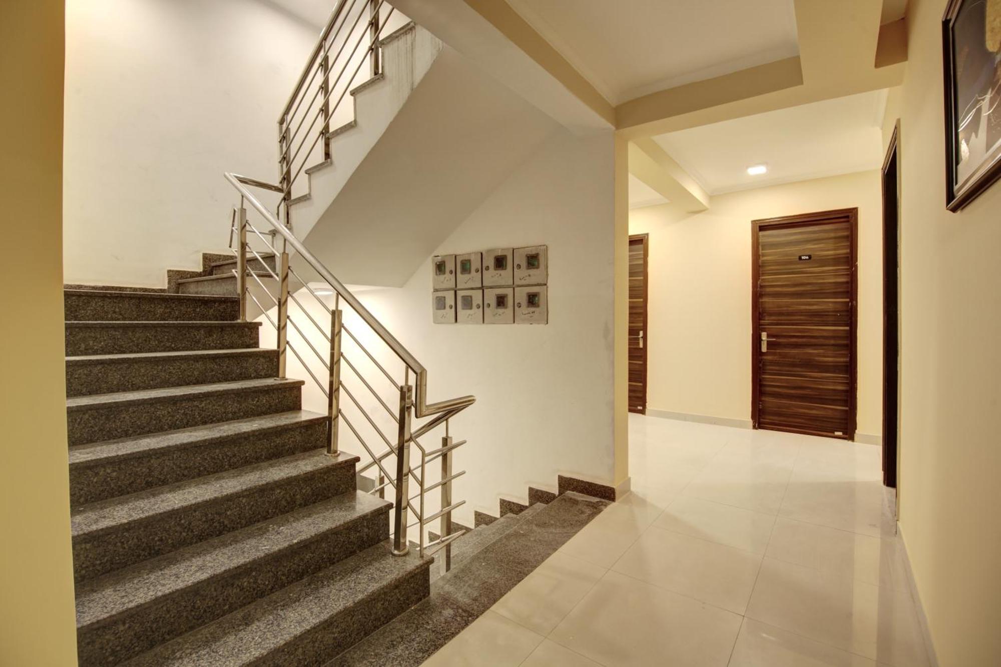 Limewood Stay - Executive Huda City Center غورغاون المظهر الخارجي الصورة