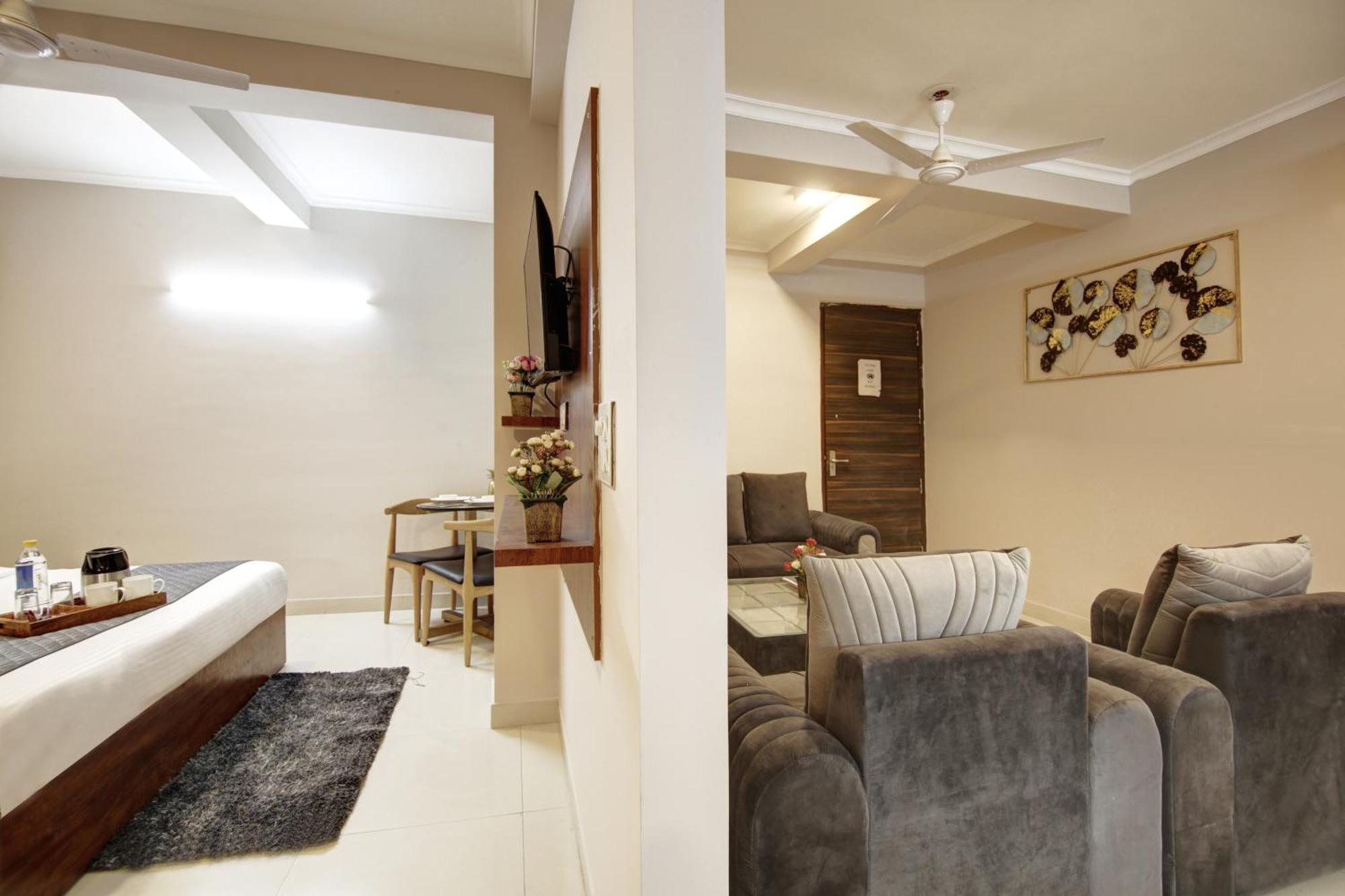 Limewood Stay - Executive Huda City Center غورغاون المظهر الخارجي الصورة